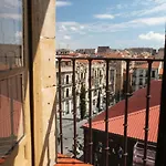 Πανσιόν Angeles Plaza 2*