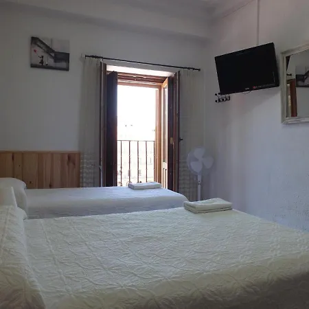 Angeles Plaza Guest house 2*