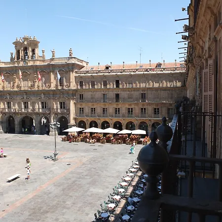 Angeles Plaza