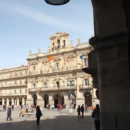 Angeles Plaza