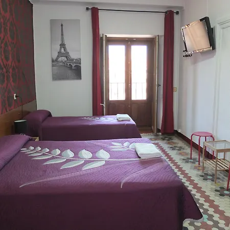 Angeles Plaza Guest house 2*