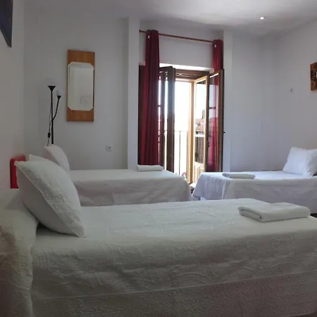 Angeles Plaza Guest house 2*