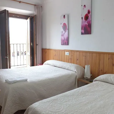 Angeles Plaza Guest house 2*