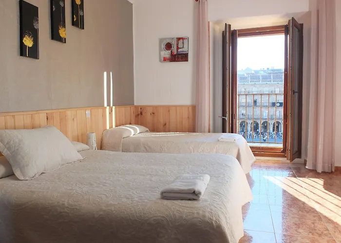 Angeles Plaza Гостевой дом 2*