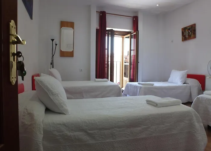 Angeles Plaza Pensionat 2*